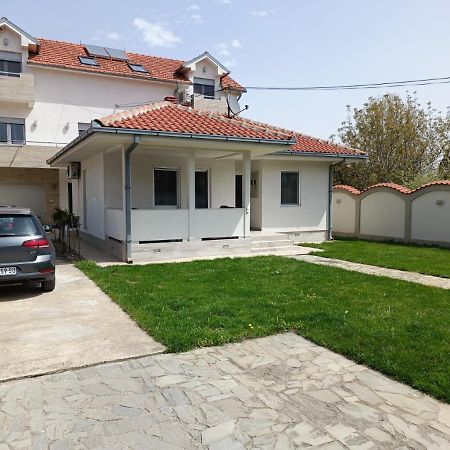Serbian Home With Garden Krnjaca Bagian luar foto