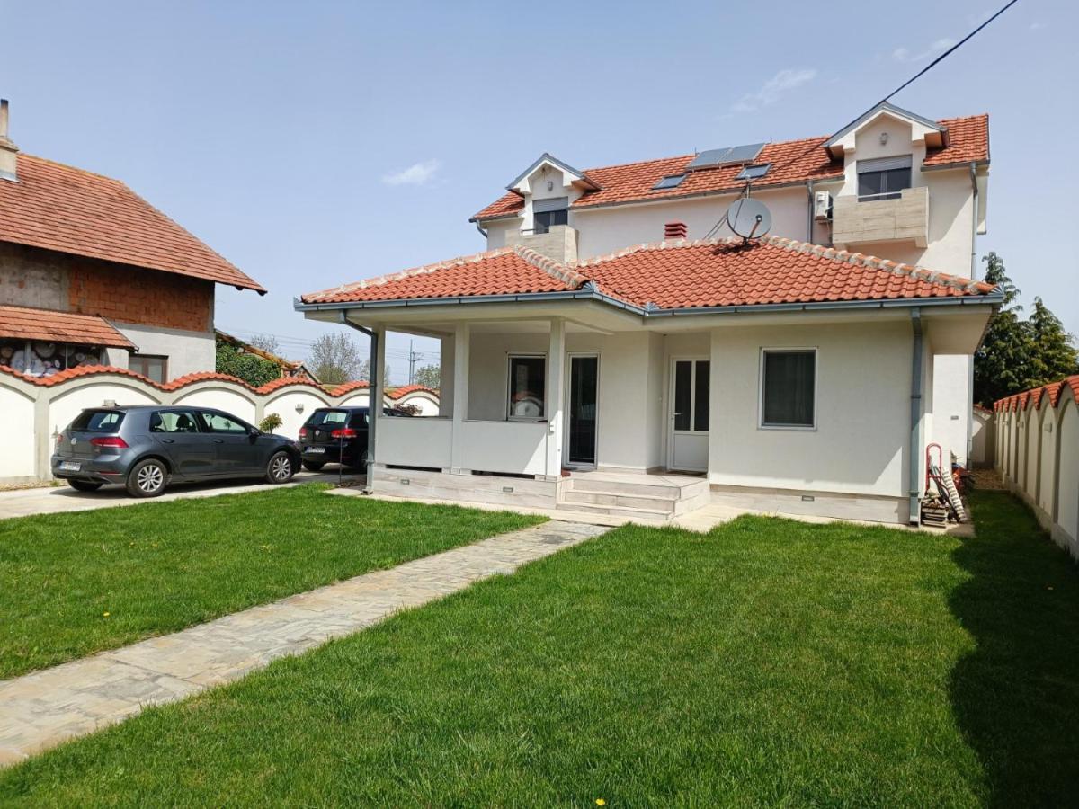 Serbian Home With Garden Krnjaca Bagian luar foto