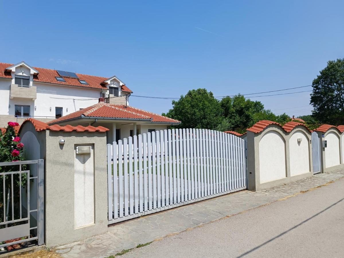 Serbian Home With Garden Krnjaca Bagian luar foto