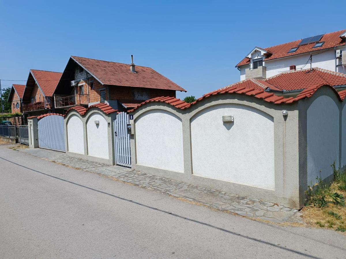Serbian Home With Garden Krnjaca Bagian luar foto